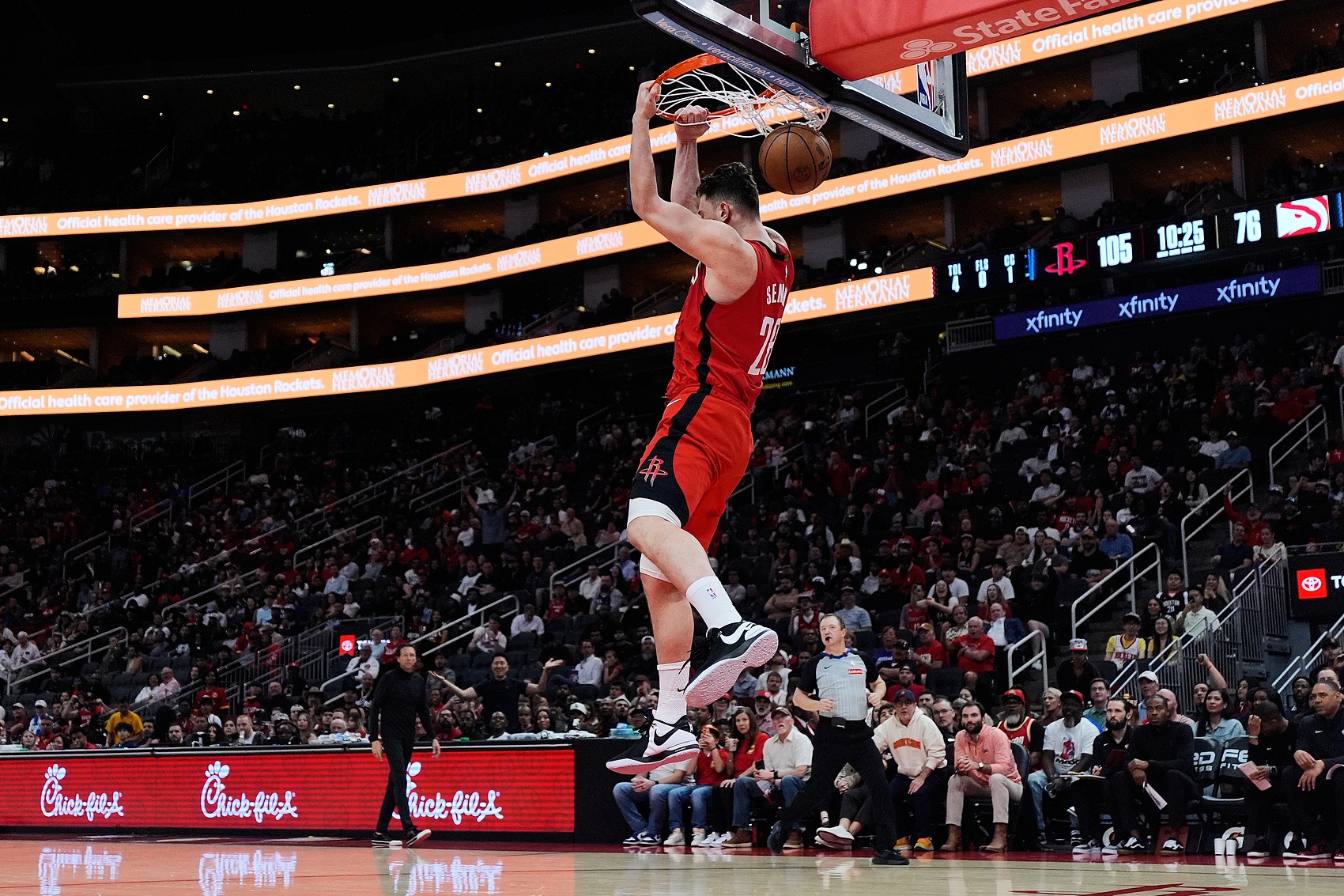 bob半岛体育-博雷戈：申京是最棒的中锋之一 只有米西下半场和他拼了